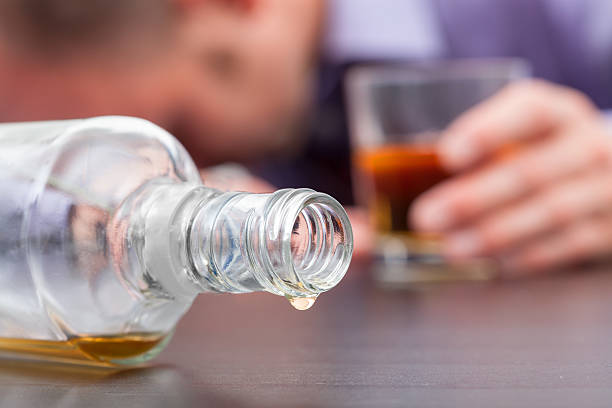 Nekontrolirana konzumacija alkohola - bolest alkoholizma